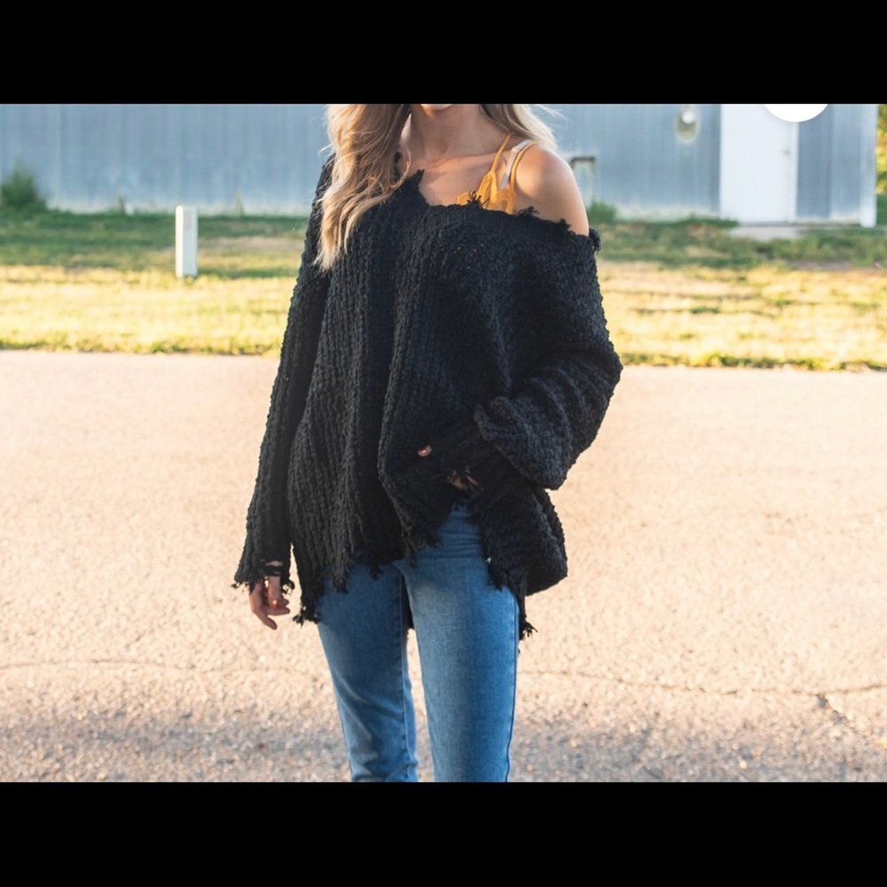 Distressed sweater - Picture 2 of 3